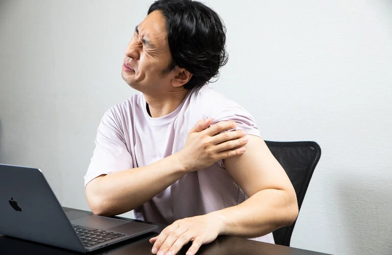 肩こりを根本から解消し、心と体をリフレッシュ！